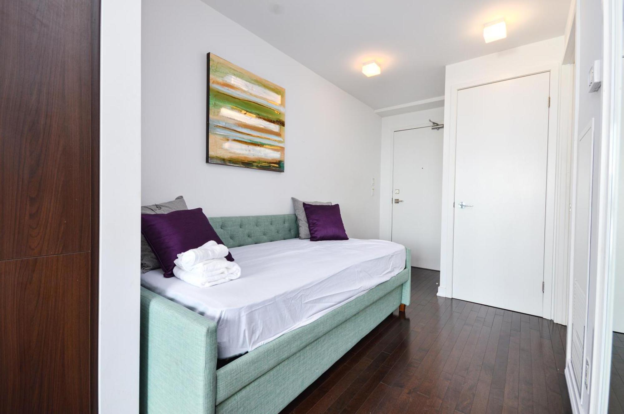 Downtown Toronto Condo Near Cn Tower, Scotiabank Arena, Rogers Centre, Union Station Exterior photo
